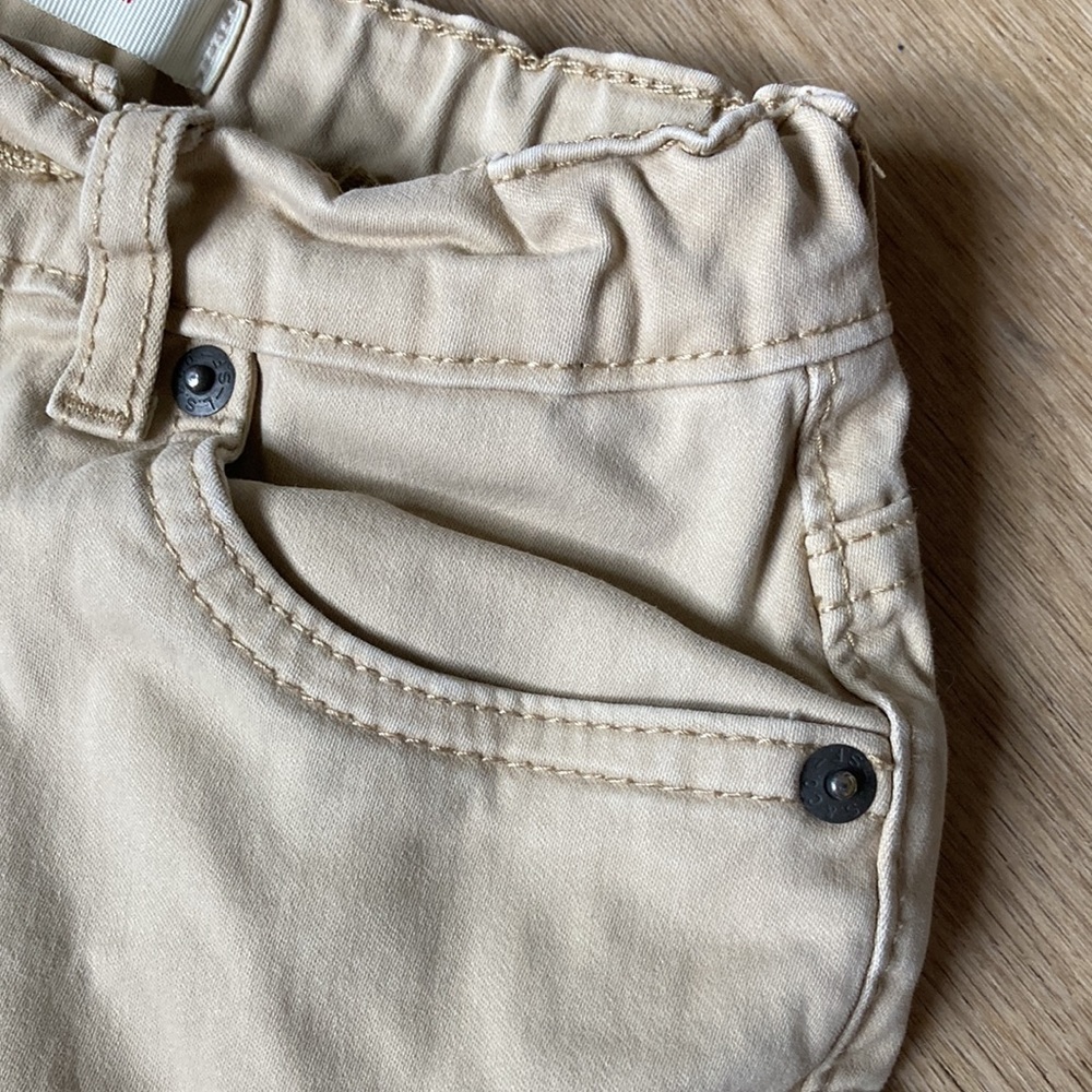 Levi’s Khaki Shorts (6) 511 Slim - Picture 4 of 10
